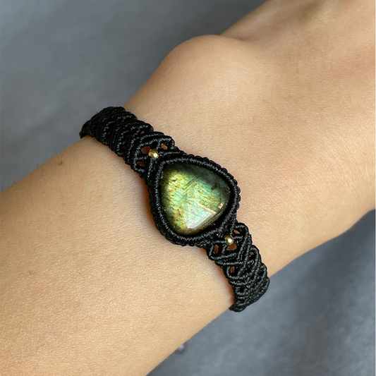 Labradorite Bracelet Woven with Half-Hitch Knots
