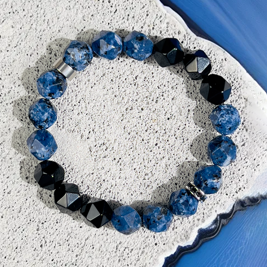 Bracciale con perline geometriche sfaccettate del dio del mare nordico