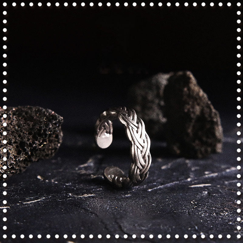Anello con nodo celtico